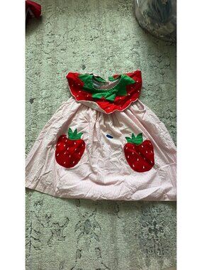 Vintage Samara strawberry 🍓 dress size 3